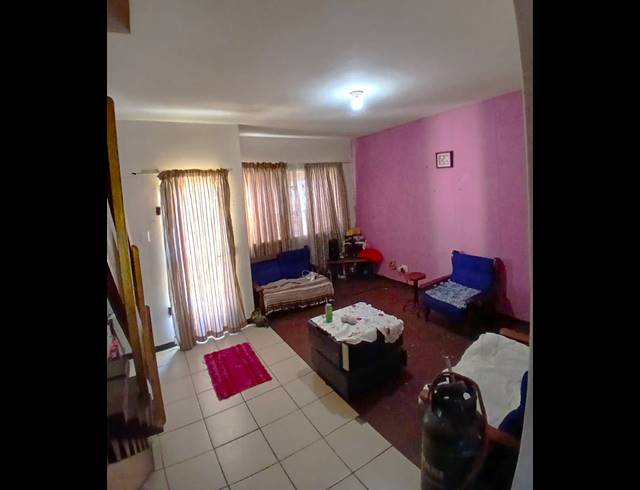 2 BEDROOM DUPLEX FOR SALE IN SIDWELL